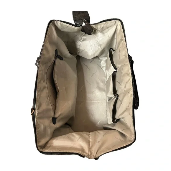 Unisex Savile Row Company London leather weekender style travel bag. - Picture 4 of 4